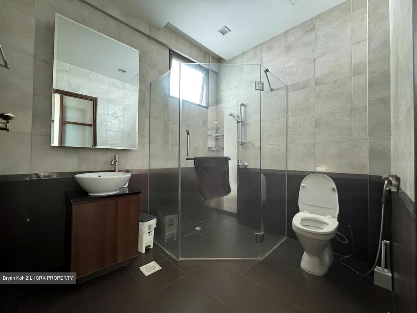 Sennett Avenue (D16), Semi-Detached #432282251